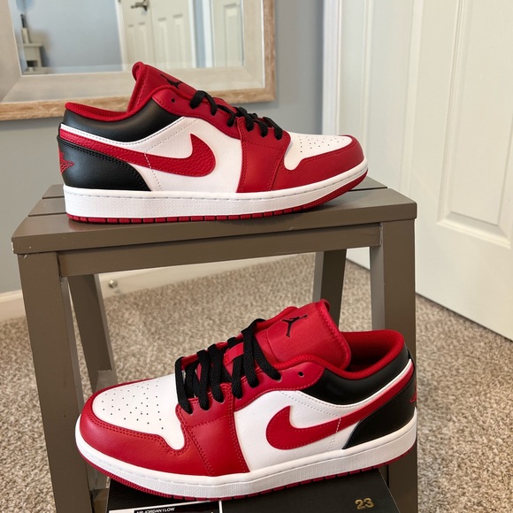 Air Jordan 1 Low main image 5